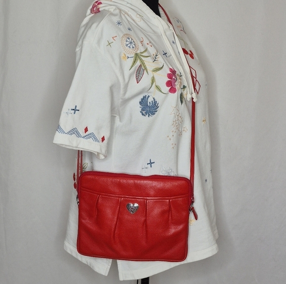 Brighton Red Pleated Leather Crossbody w/ Adjustable Strap and Padded Sides - Picture 2 of 14